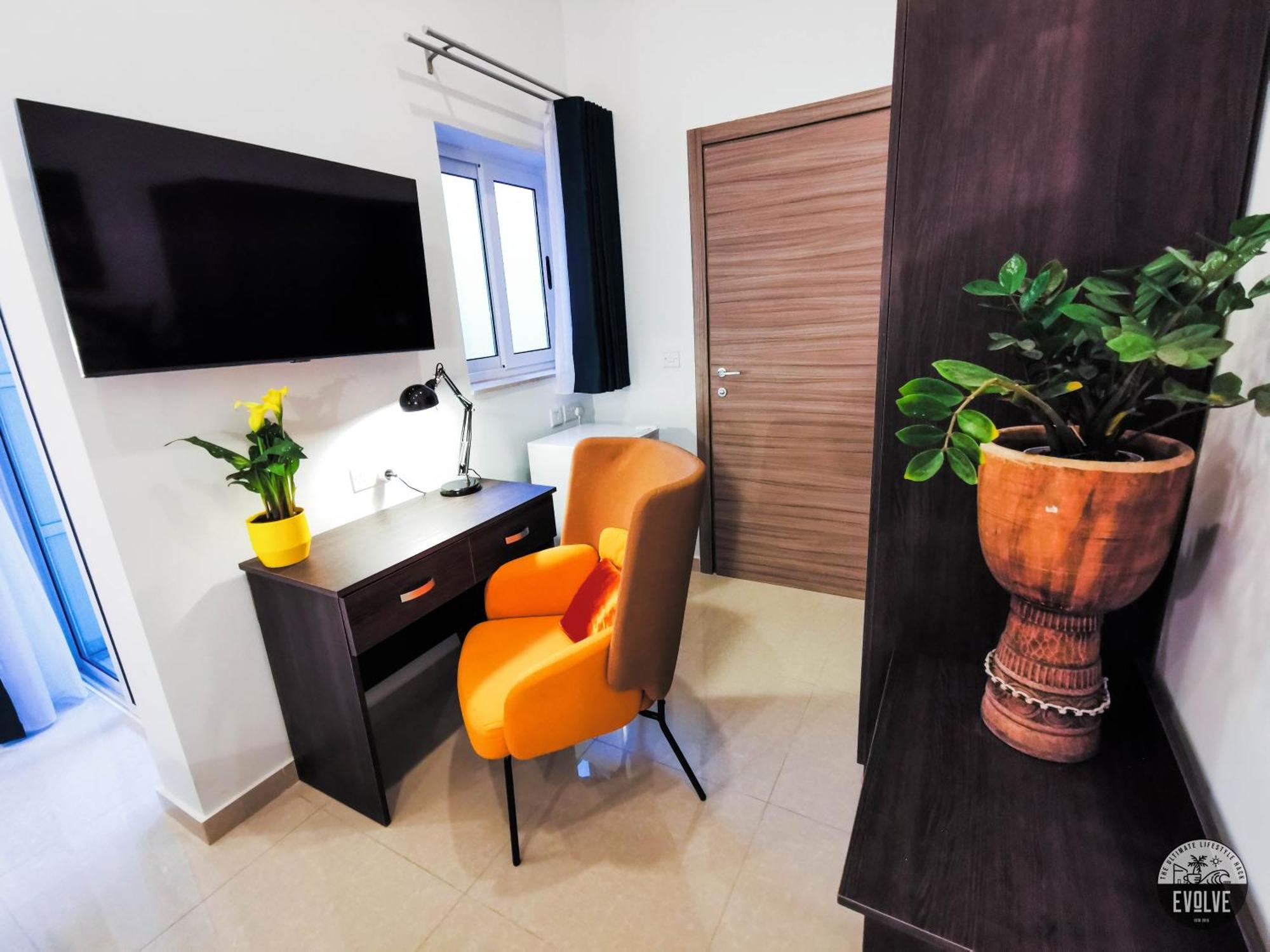 Evolve Coliving Guesthouse Sliema Room photo