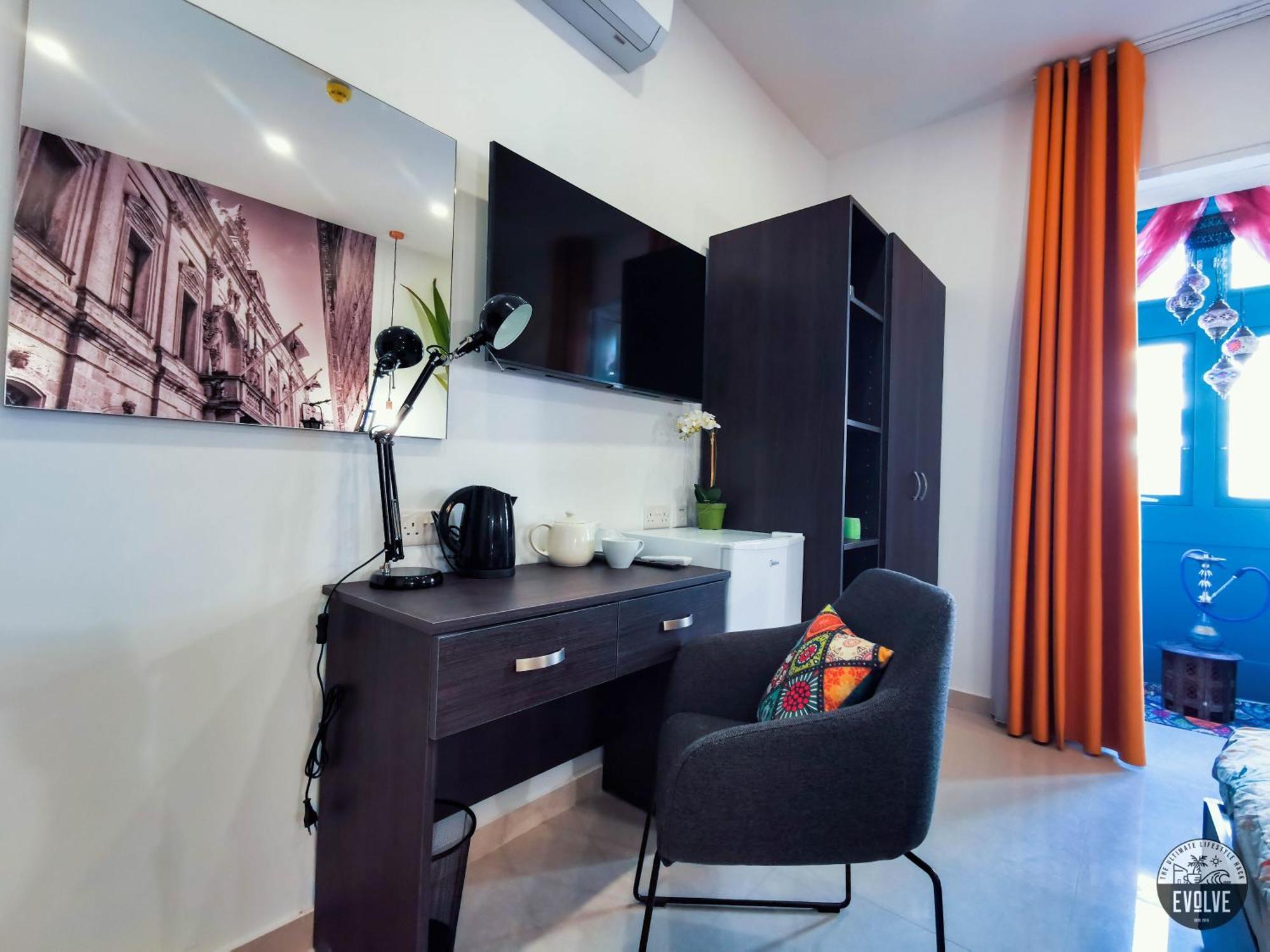 Evolve Coliving Guesthouse Sliema Room photo
