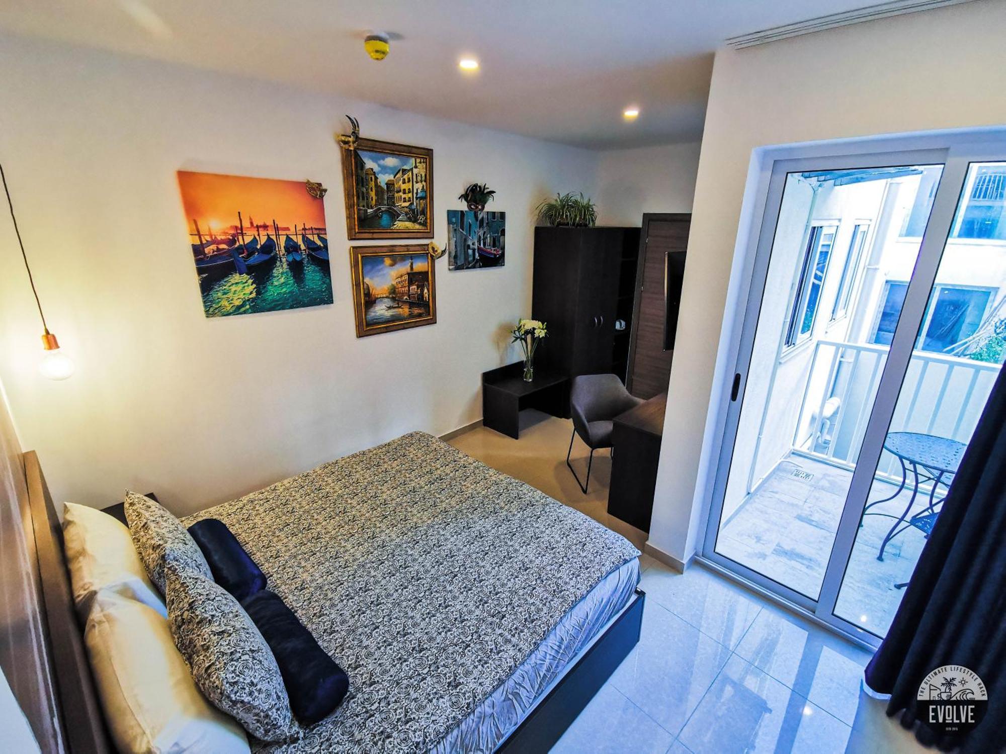 Evolve Coliving Guesthouse Sliema Room photo